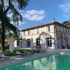 Bed & Breakfast D'hotes Et Table D'hotes Domaine De La Terrasse Sas Et Anda Montauban, Lacourt-Saint-Pierre